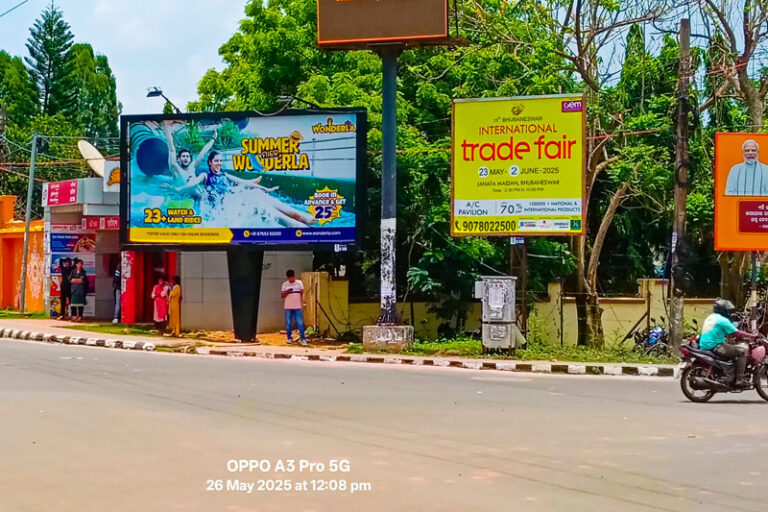 web-TEAM-HOARDINGS-(3)