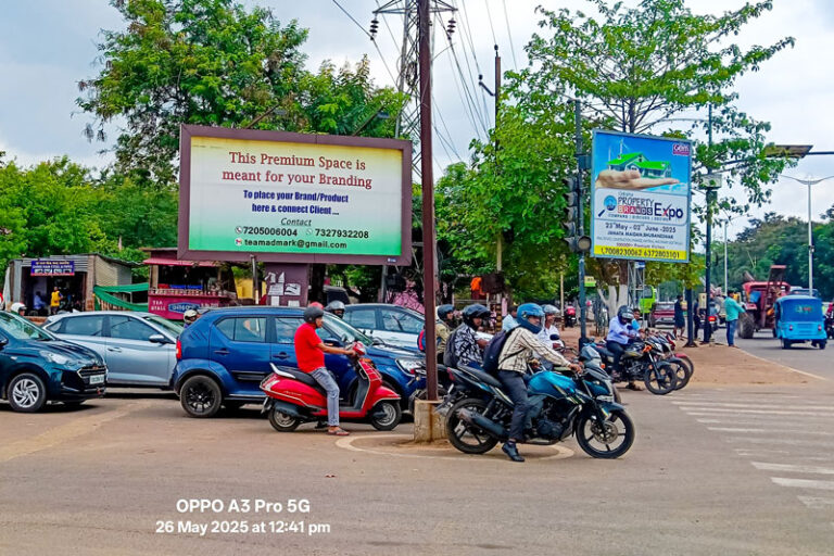 web-TEAM-HOARDINGS-(4)