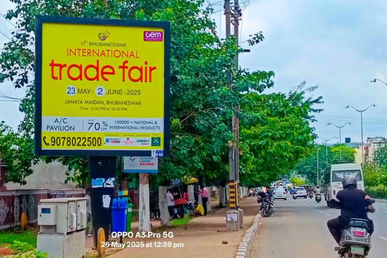 web-TEAM-HOARDINGS-(5)